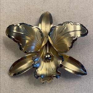 Gold Floral Brooch